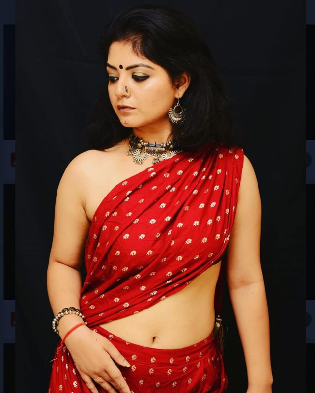 Shreya-Tyagi-062102-820x1024-1.jpg