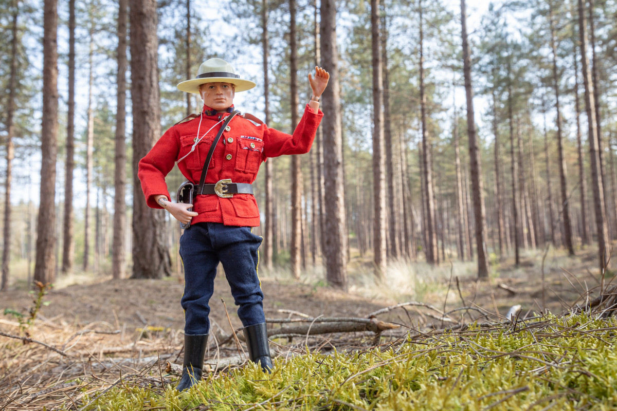 The Challenges of Outdoor Photography: Shooting 1/6 Scale Figures in a 1/1 Scale World VAM_Mountie-1-3