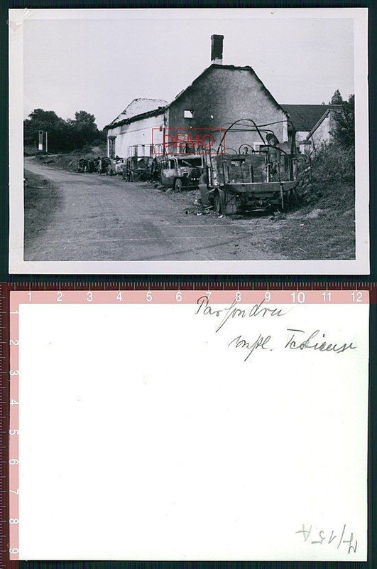 Orig. Foto Zerstörte Fahrzeuge Vormarschstraße F