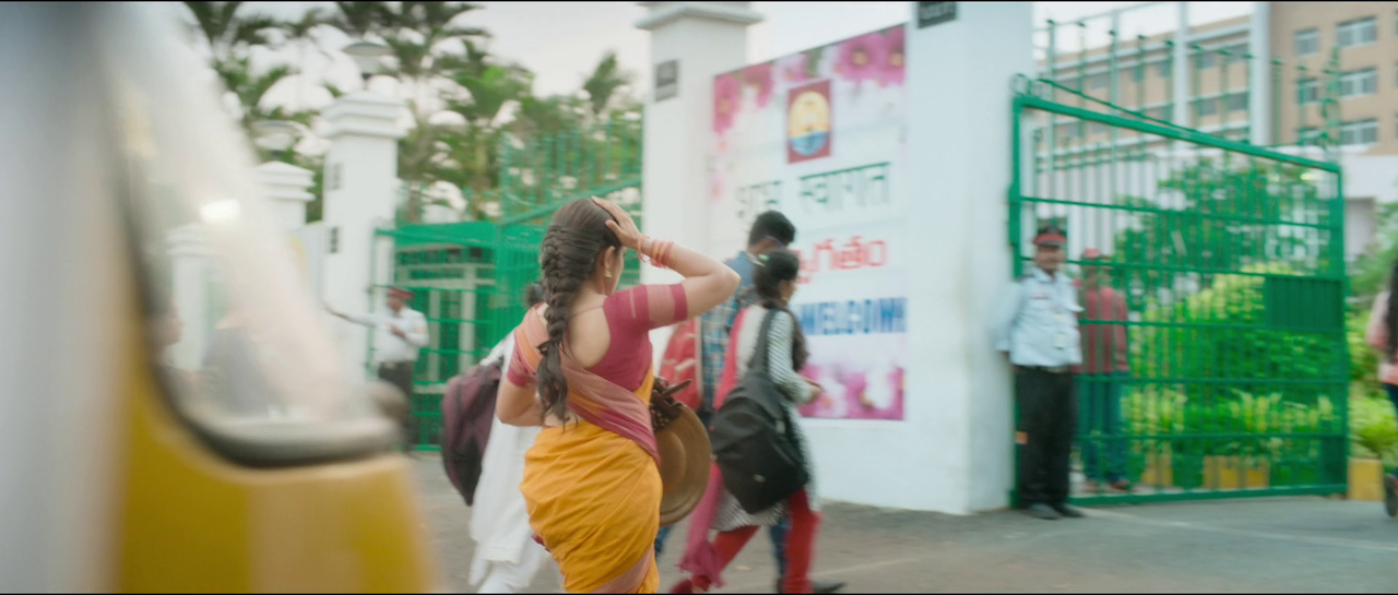 Nivetha Thomas- [SNASP] Busty ASS & Navel Sip scene -Ninnu Kori  (4)