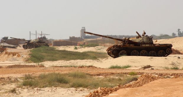 Hadista-tanks-near-Mukalla-20181129.jpg