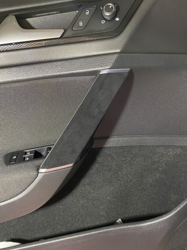 277EFDEB-1701-42F9-BC11-FE7B155A77A4