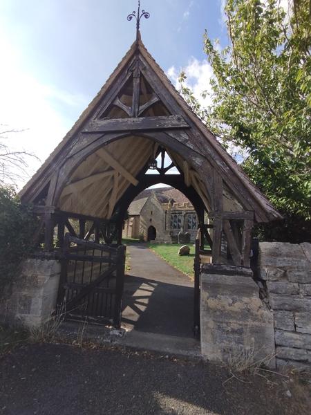 Ruta de cuento en familia: conociendo The Cotswolds - Blogs de Reino Unido - Día 1: llegada a Bristol - Castle Combe - Snowhill (9)