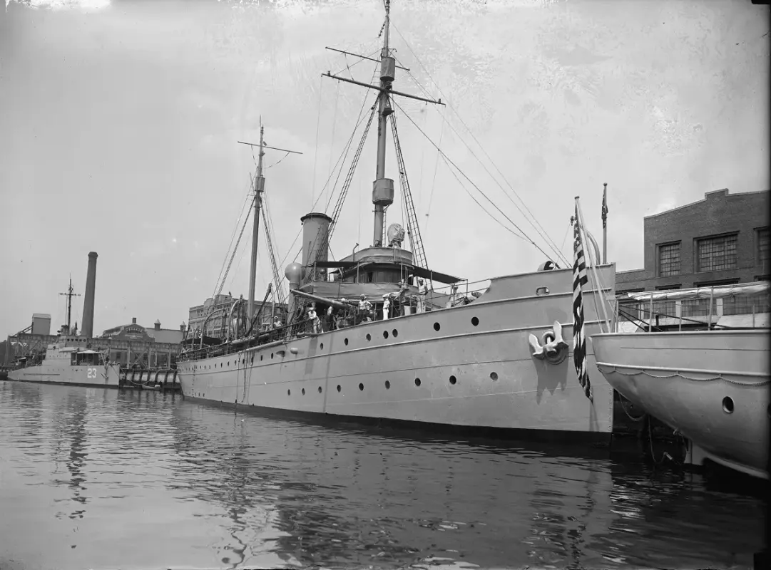 https://i.postimg.cc/yNhz4KTr/seneca-1924-1.webp