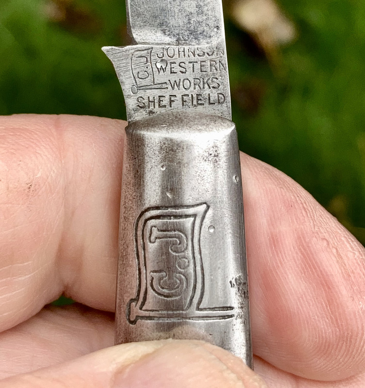 67267619-E4F3-4339-98BE-F347E96436A8