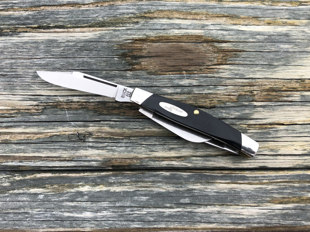 Buck_303_-_Ca._1980.jpg