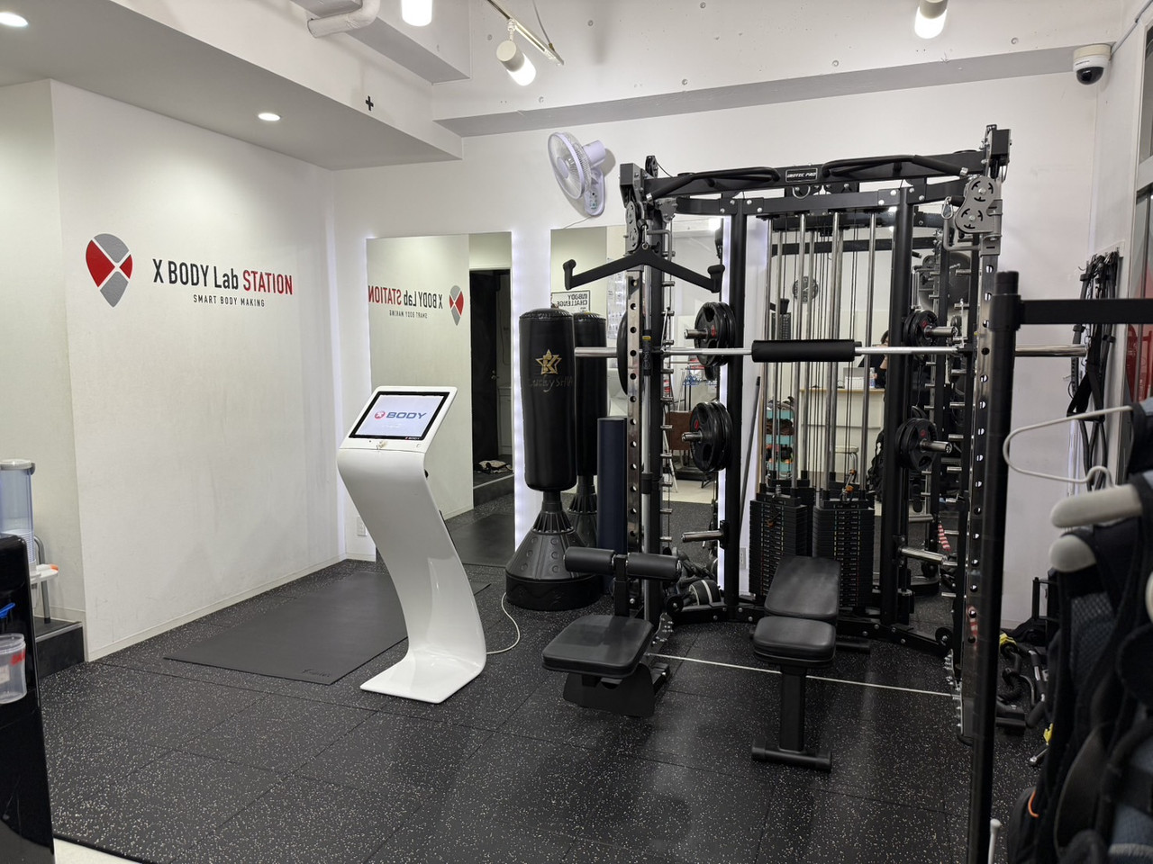 X BODY Labo 府中店 施設写真