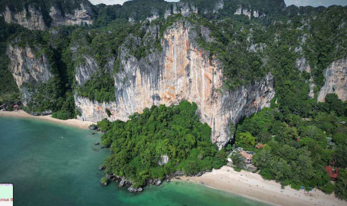 Acceso peatonal entre Tonsay Beach y Railay West complicado (1)