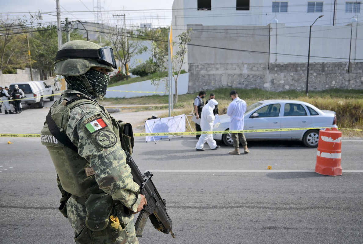Investigan asesinato de seis personas en Petaquillas, Guerrero