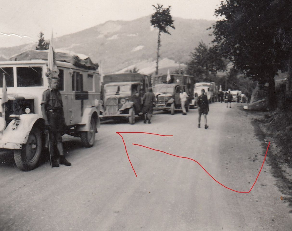 Foto Soldat Sanitäter KRKW LKW PKW Camo Tarnbema