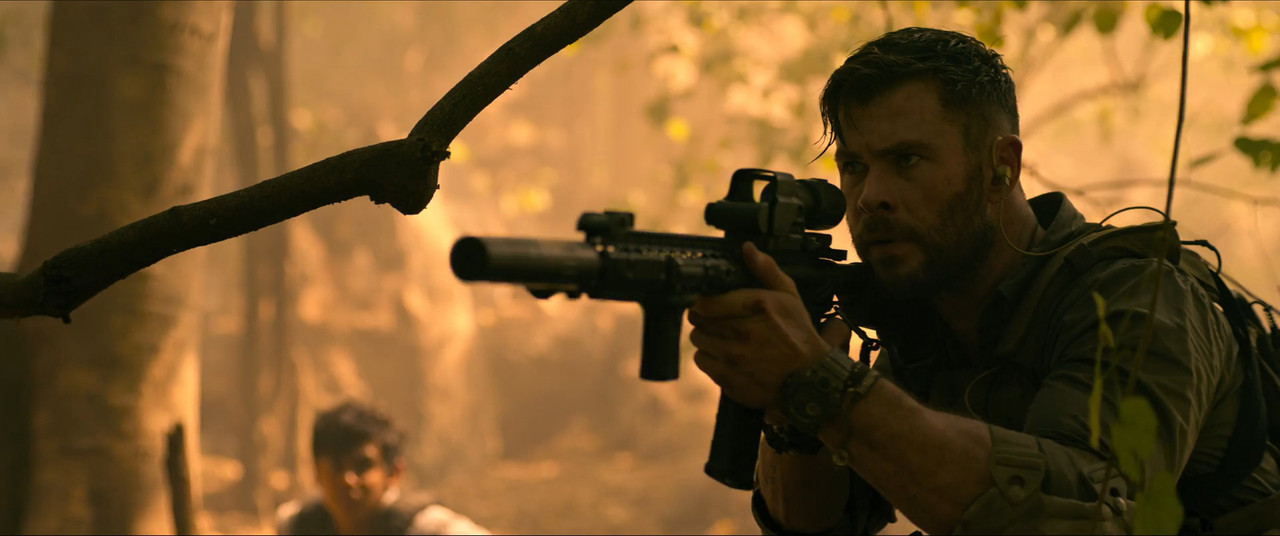 Extraction 2020 WebRip [Hindi + Tamil + Telugu + English] 480p, 720p, 1080p ESub Screenshot