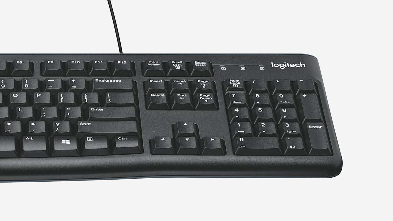 Combo de teclado y mouse Logitech Classic MK120, con diseño clásico en color negro.
