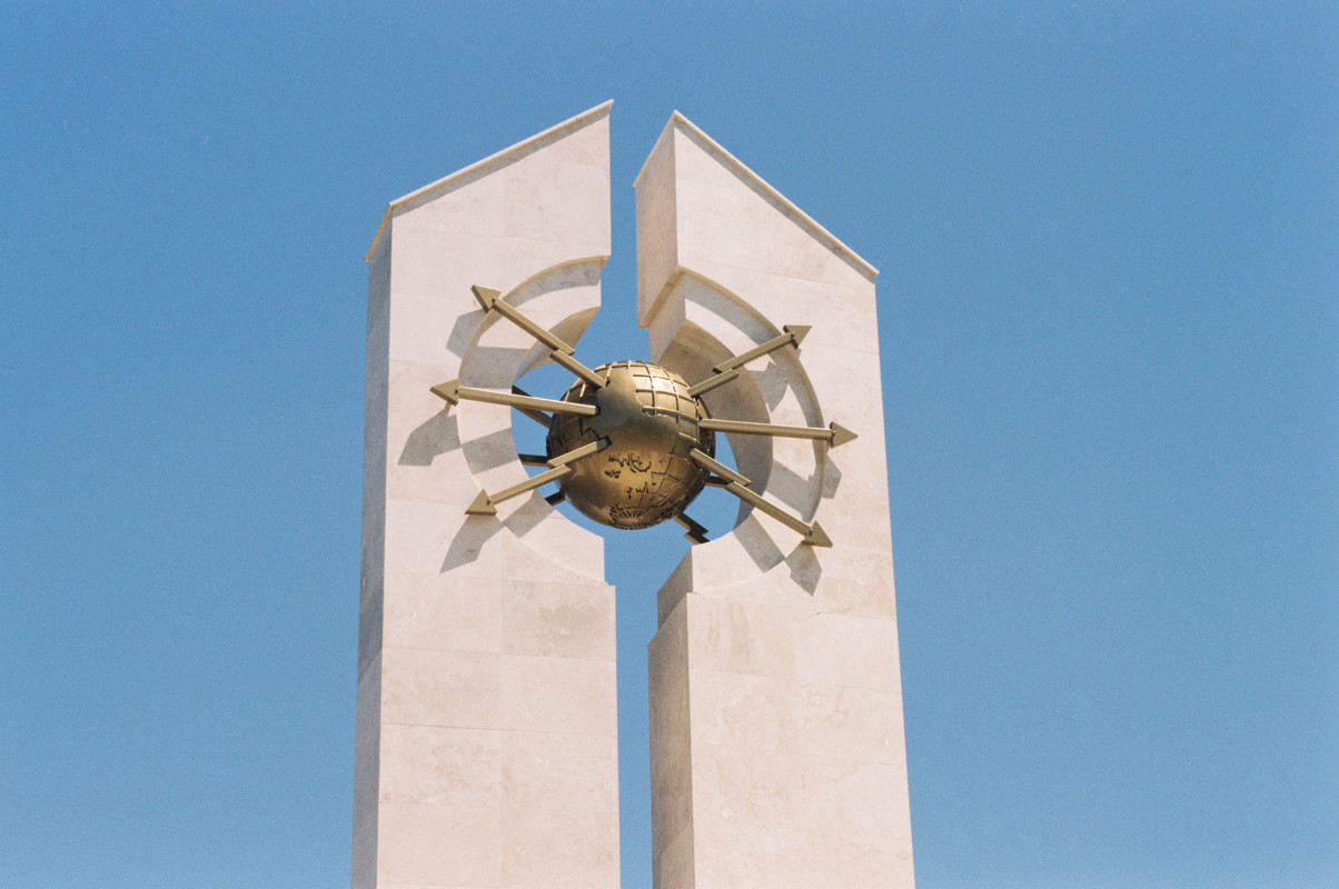 R1-09722-0002.jpg