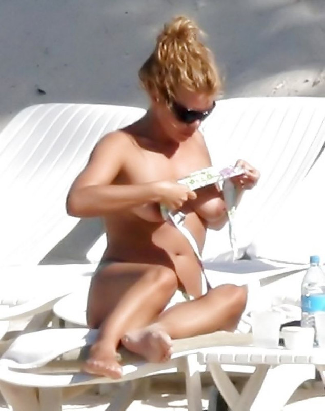 [Image: Billie-Piper-Nude-7-thefappeningblog-com.jpg]