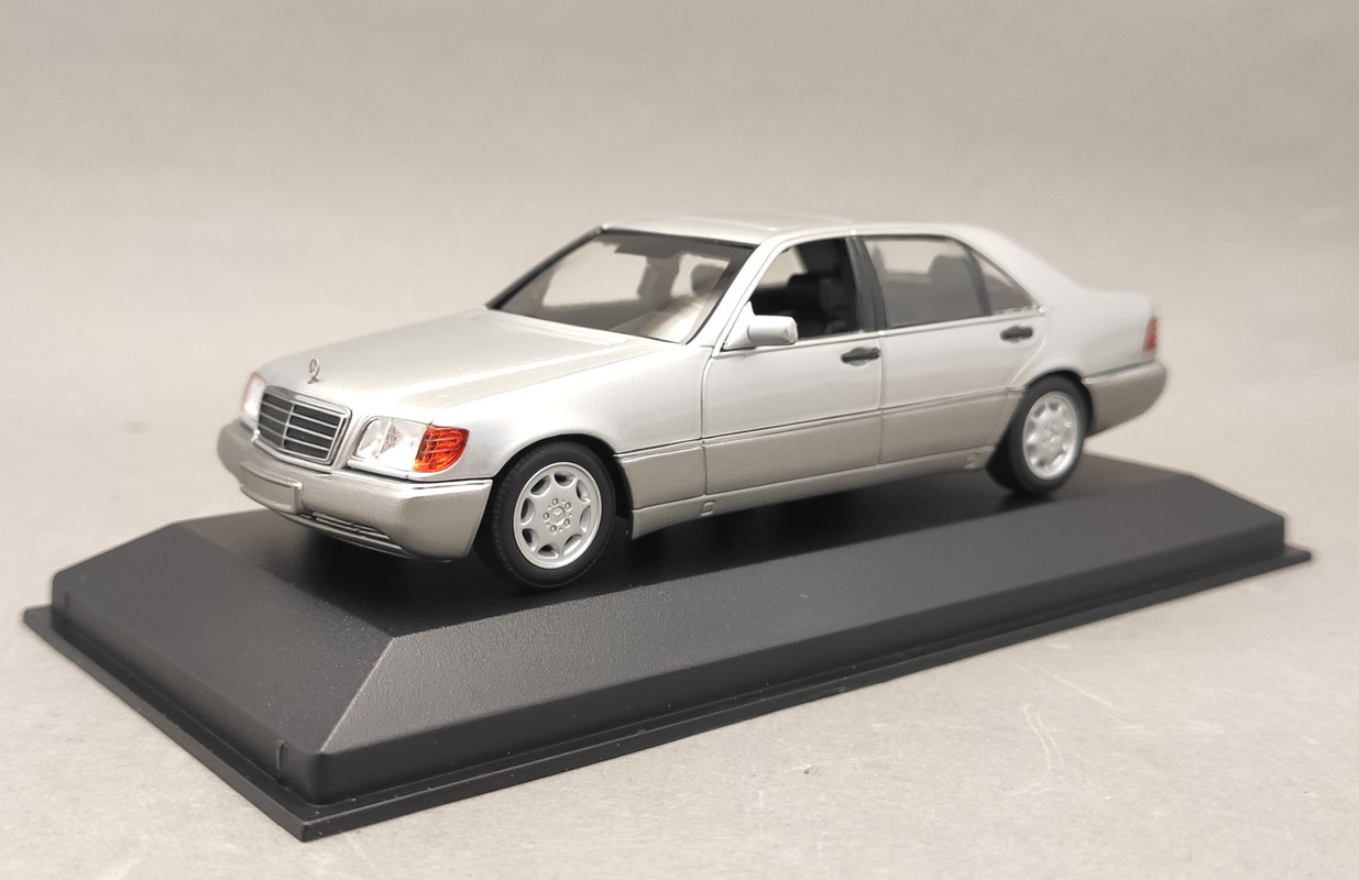 MB S-Class 600SEL  W140 silver Minichamps Maxichamps RARE (1)