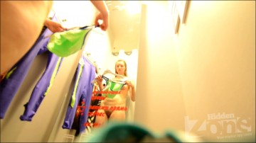 [Image: Voyeur24115094858.jpg]