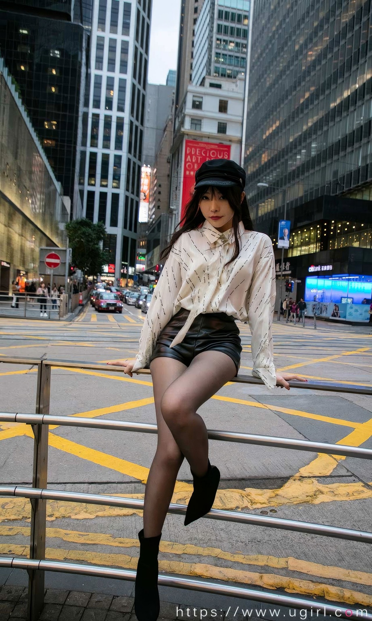 芝芝booty 你出现的街角图集，都市女孩的潮流穿搭公式插图1