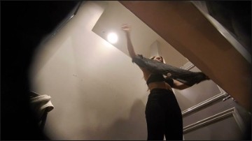[Image: Voyeur21125113850.jpg]