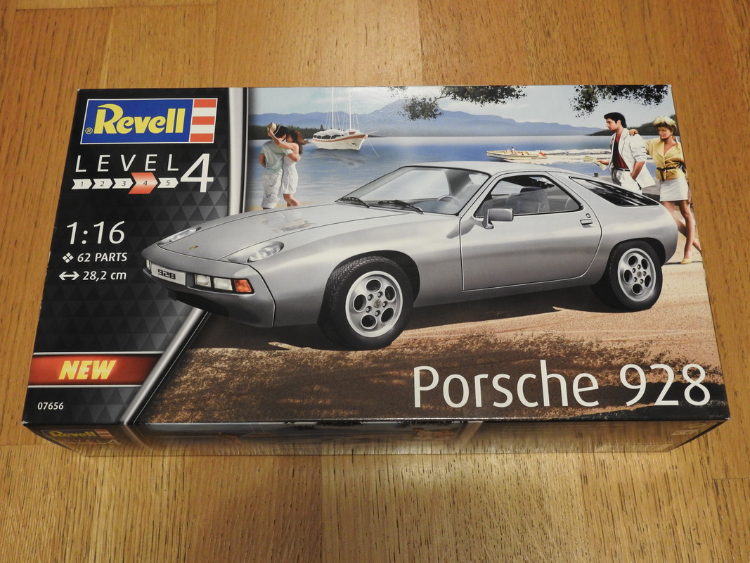 Porsche 928, Revell 1/16 DSCN4259