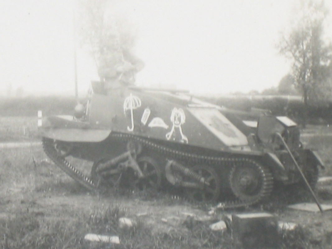 Französischer Panzer mit Kennung