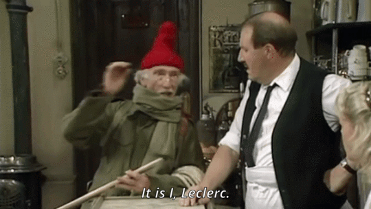 tumblr-4f92e393e9789f1f4dfd58d3f171cbe3-28410244-540.gif