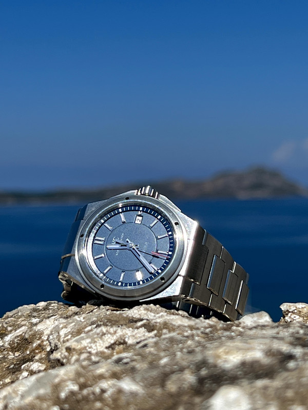 DC69C142-6491-4EC0-82ED-CA5B96C678A0