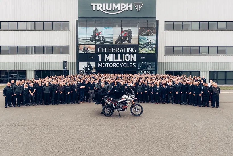 Миллионный мотоцикл Triumph - особенный Triumph 01/01 Tiger 900