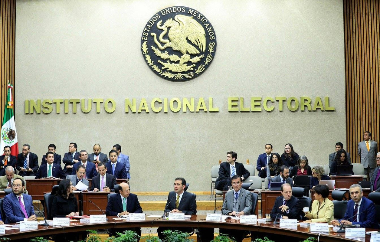 INE rechaza denuncia de Morena en Hidalgo para remover consejeros estatales