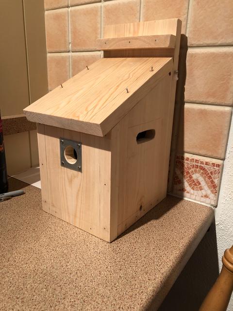 410F8E94-F6B8-4A3C-A8C4-FC2EF7902051