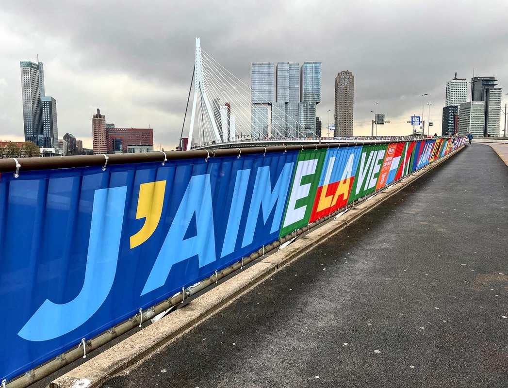 F30A5582-1AB3-4C01-BB39-4439A2B847A4