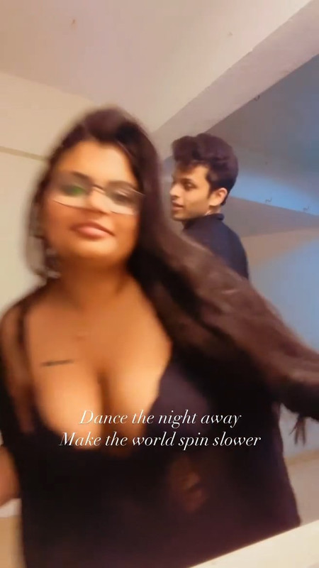 desi nri lady wide cleavage in big boobs in black nightwear.mp4_snapshot_00.01.827