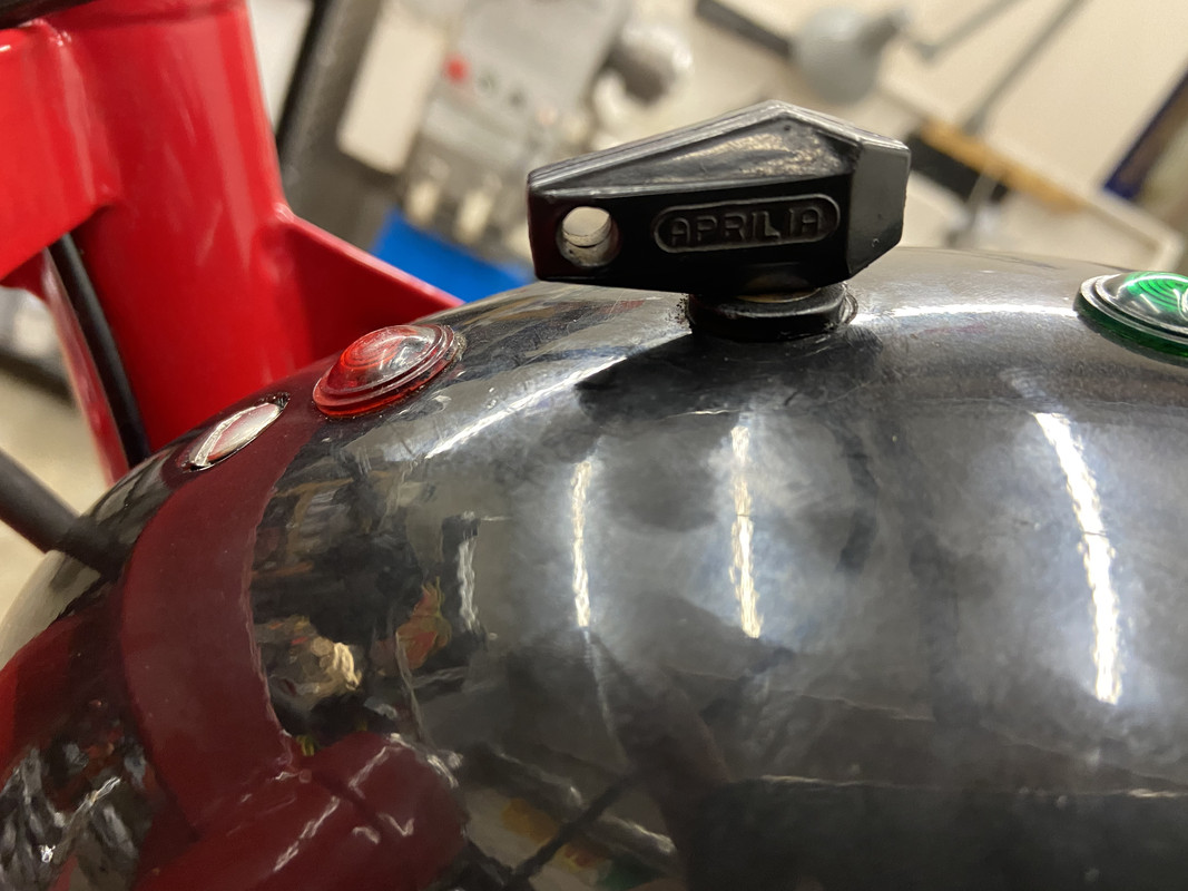 14014963-E731-4218-8680-4078976D78FD