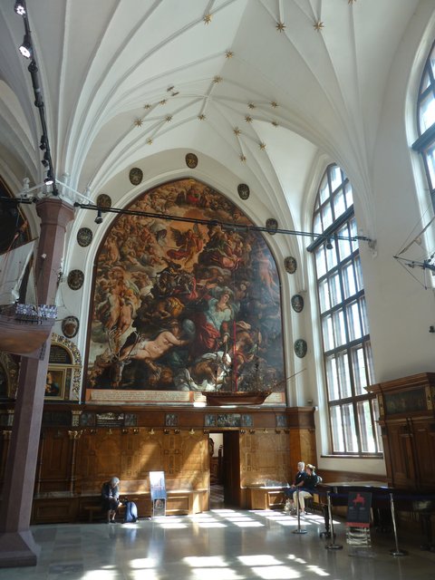 Gdansk en 3 dias y medio. - Blogs de Polonia - DIA 2.- Paseo por el centro:  calle Dluga, iglesia de S. Maria,  muelles,  grúa (18)