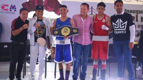 ¡Hay tiro lamita! Julio César Chávez inaugura ring en escuela de box de Nezahualcóyotl