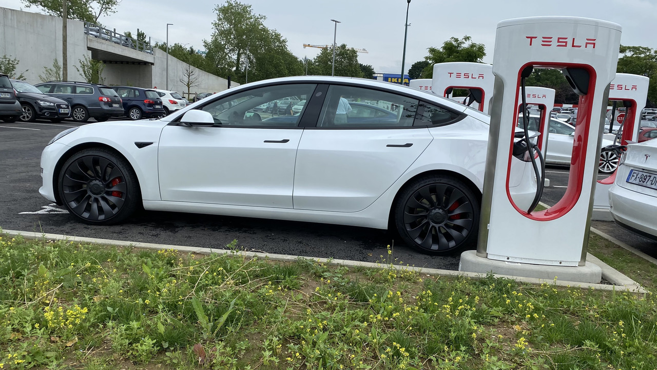 F74455AD-B856-4F9F-A70D-277A5A06BC32