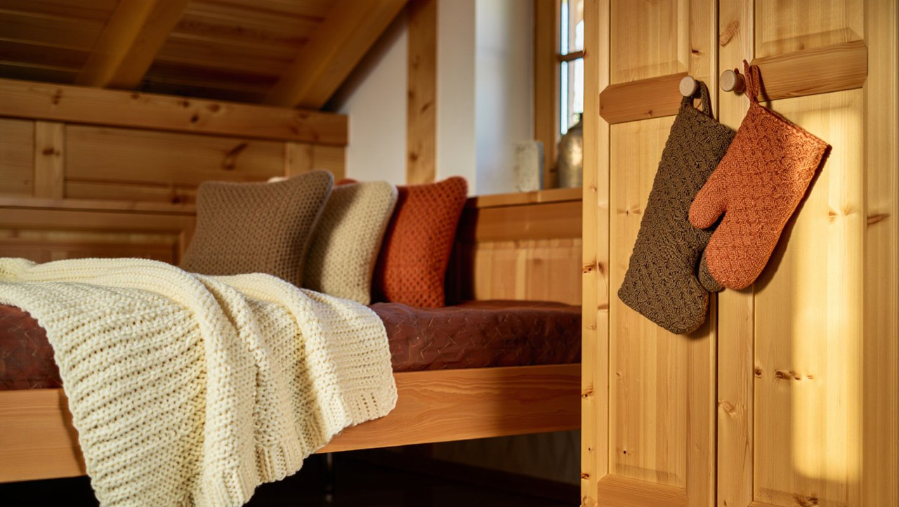 практичные вязаные изделия для дома созданные руками пожилых мастериц