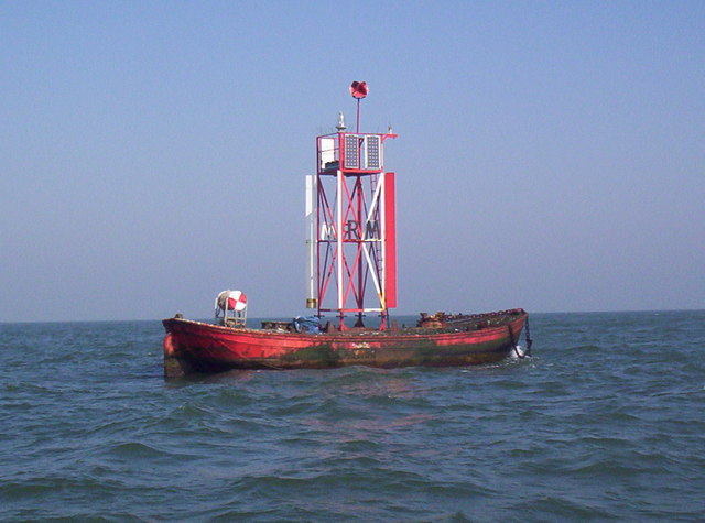 Roaring_Middle_light_float_-_geograph.org.uk_-_638833
