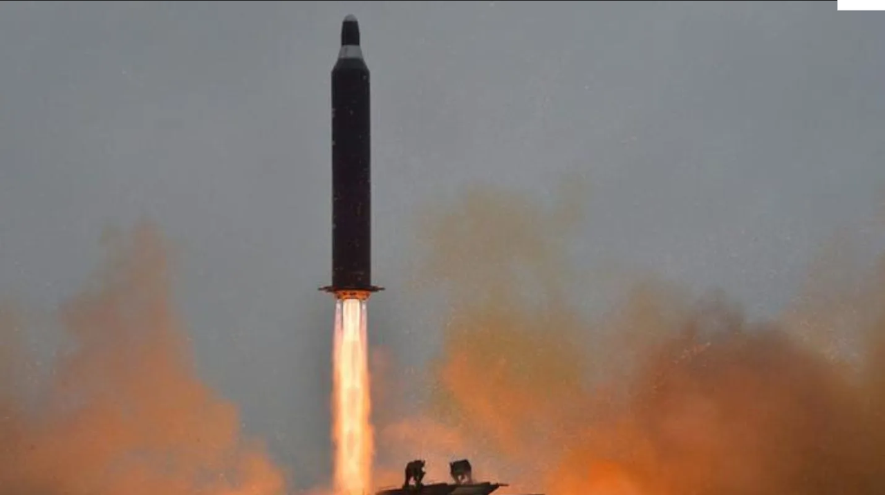 Corea del Norte lanzó otro misil balístico al mar japonés