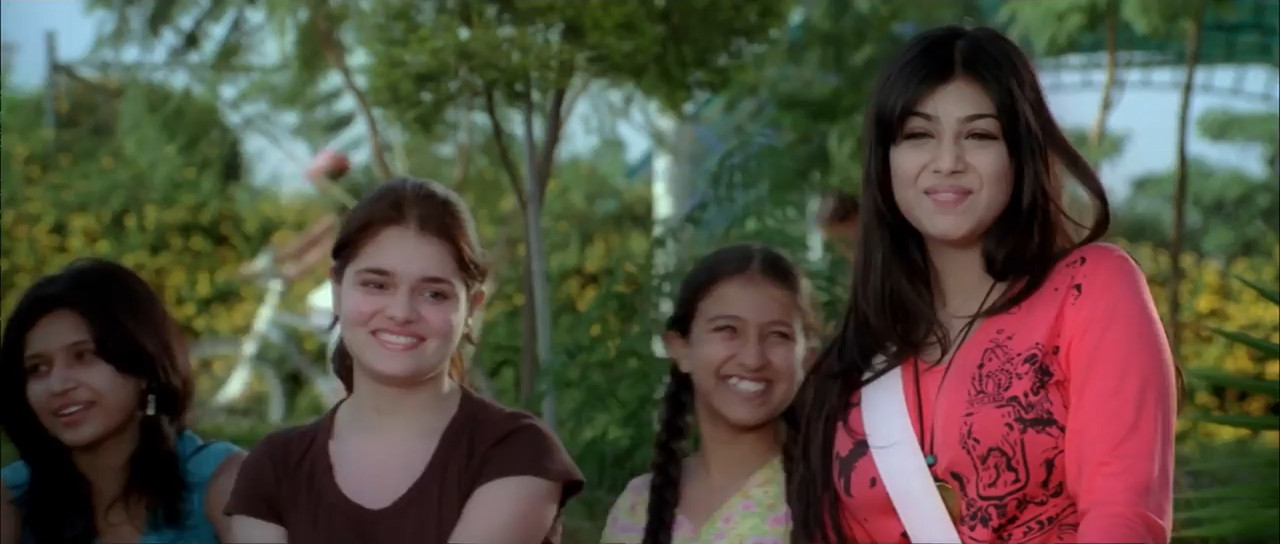 Sunday 2008 WebRip [Hindi + Tamil] 480p 720p ESub Screenshot