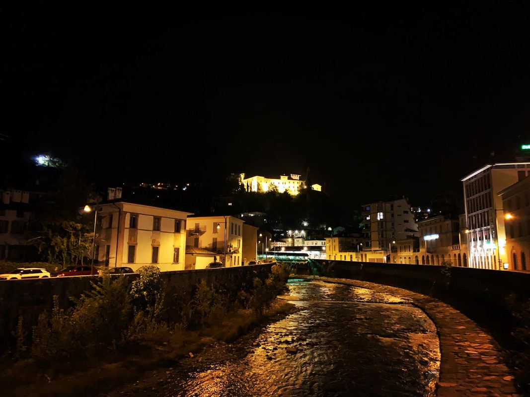 B504E35B-FFCF-413D-BB49-3B7F27C8A276