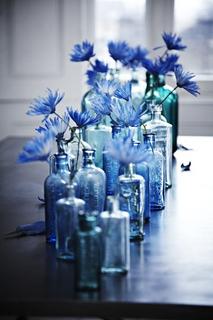 blue-vintage-vases