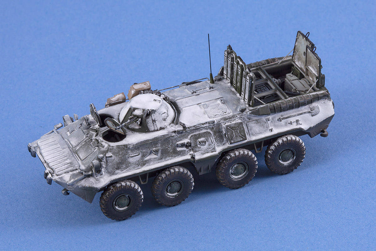 [Trumpeter] BTR-80 - Page 2 IMG-0025-MG