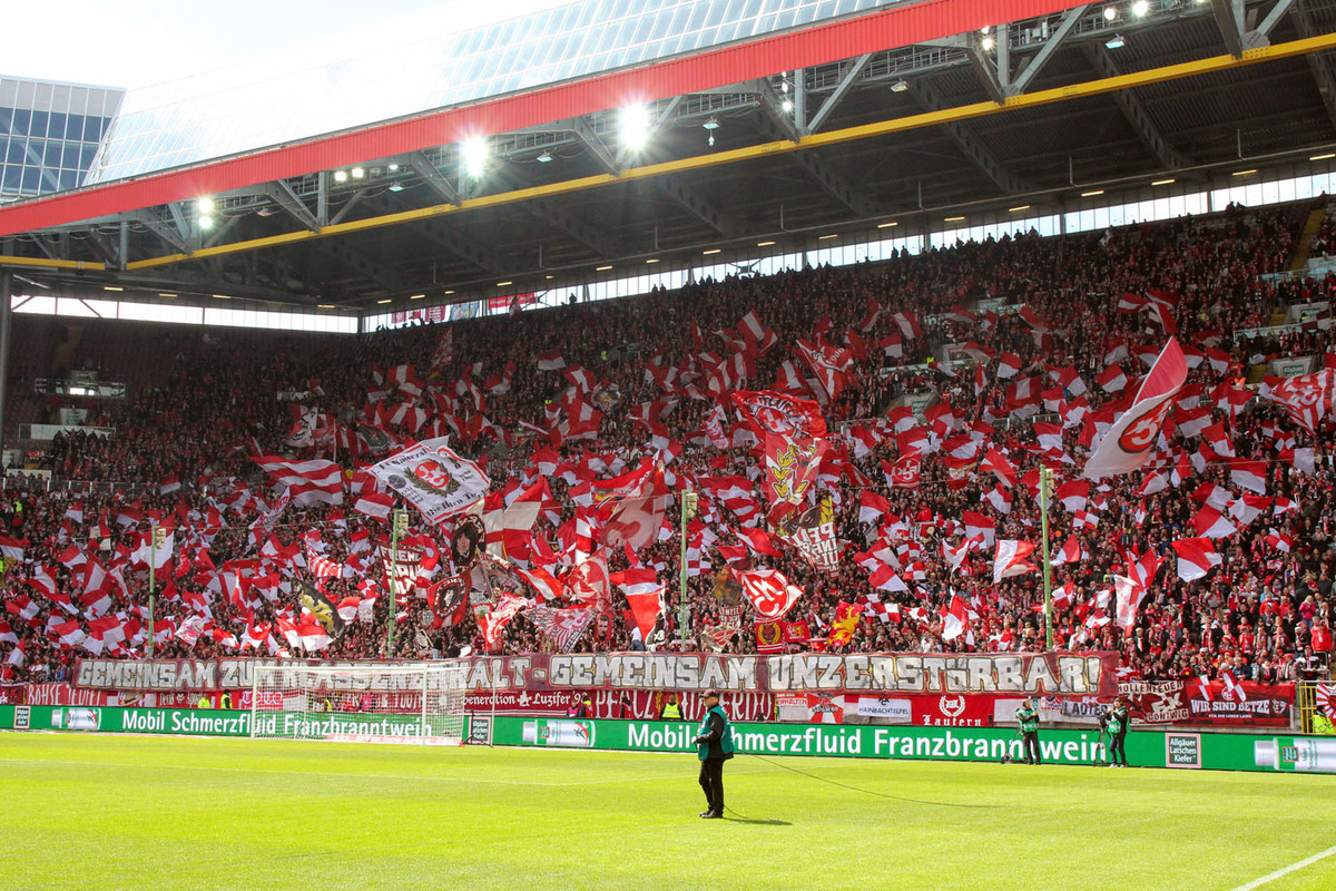 1-fc-kaiserslautern-sv-wehen-wiesbaden-2-bundesliga-2023-2024-11