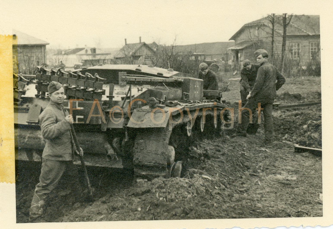 StuG Sturmgeschütz Panzer Tank Russland Foto3