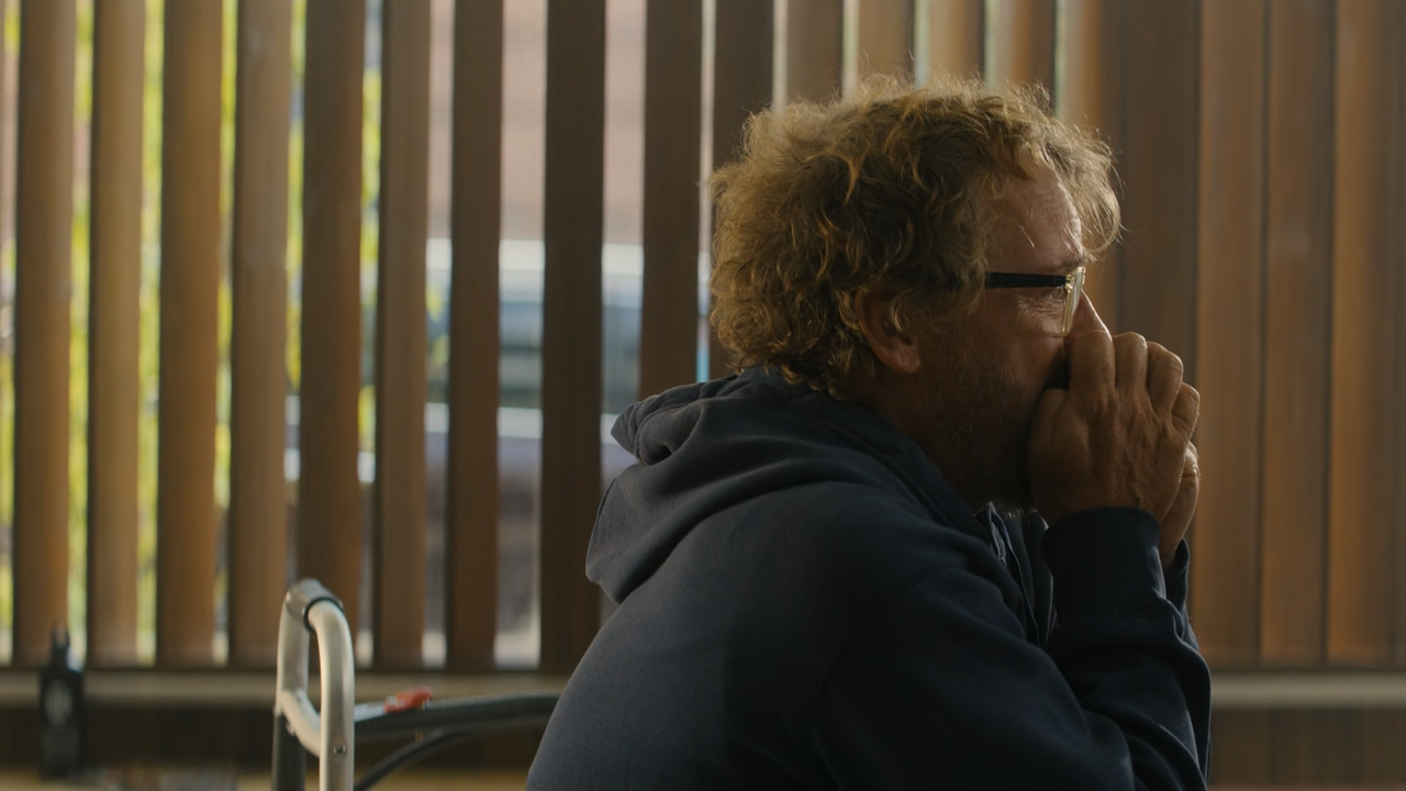 Shining Vale (2022) S02E01 Chapter Nine - Homecoming (1080p AMZN WEB-DL x265 10bit EAC3 5.1).mkv_sna