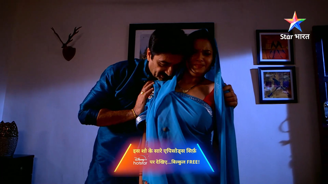 Serial Actress ekta tiwari hot scenes in saree from savdhaan india.mp4_snapshot_02.49.446