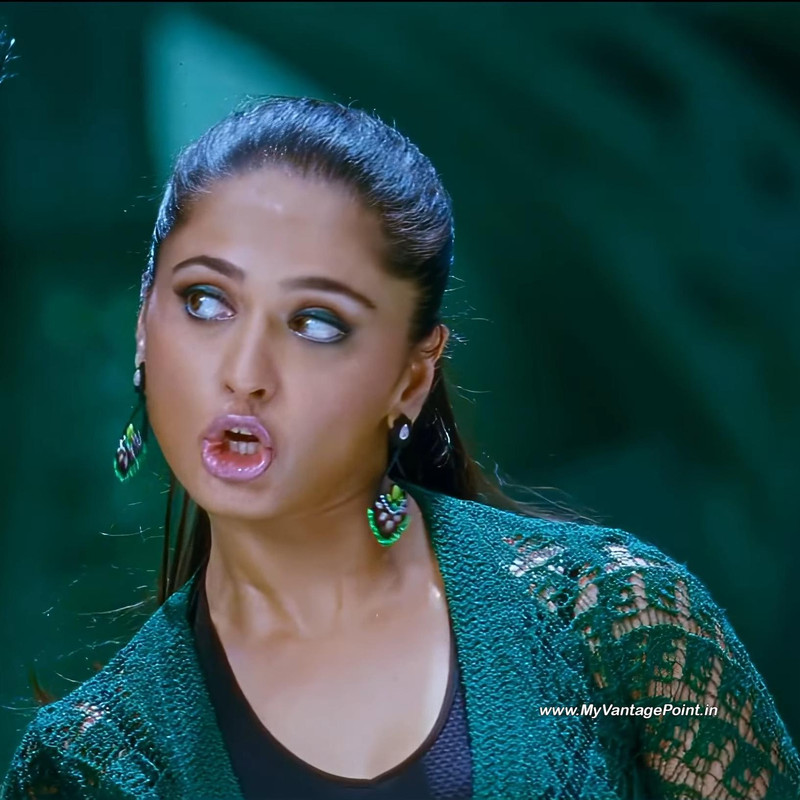 18-Anushka-Shetty-Hot-in-Singam-2-in-Kannukkulle-Song