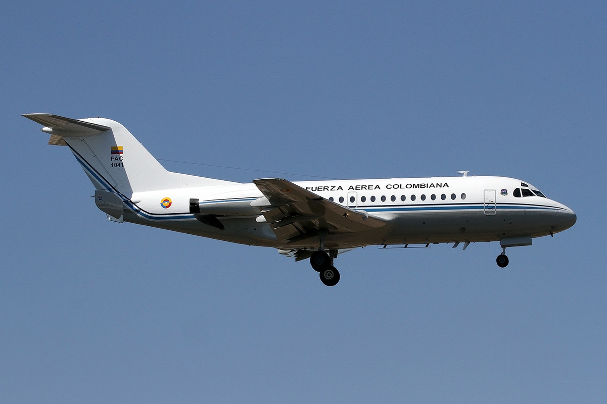 005_Fokker 28-3000C_FAC_FAC1041_ESCVE 821