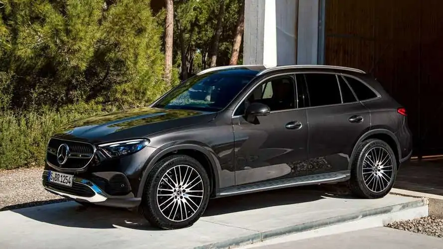 2022-mercedes-glc.webp