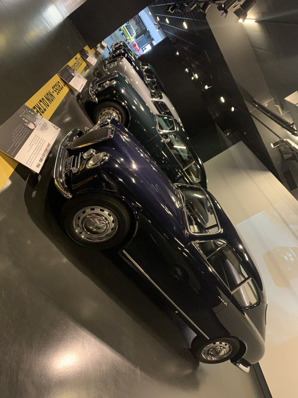 1AFF9D3F-C16B-42D0-A19F-94FA01C8A403